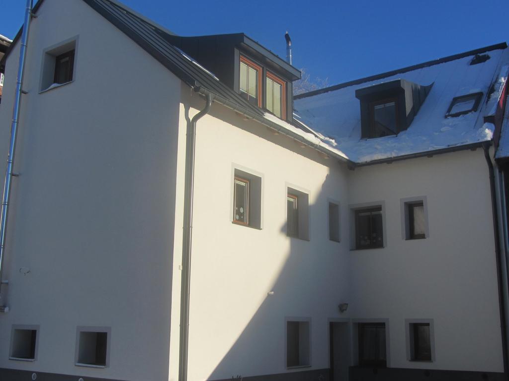 Apartmany Na Namesti Божий Дар Экстерьер фото