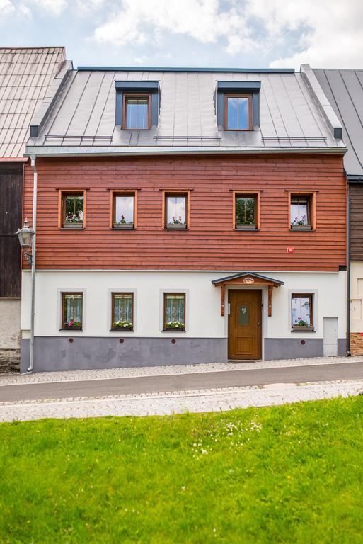 Apartmany Na Namesti Божий Дар Экстерьер фото